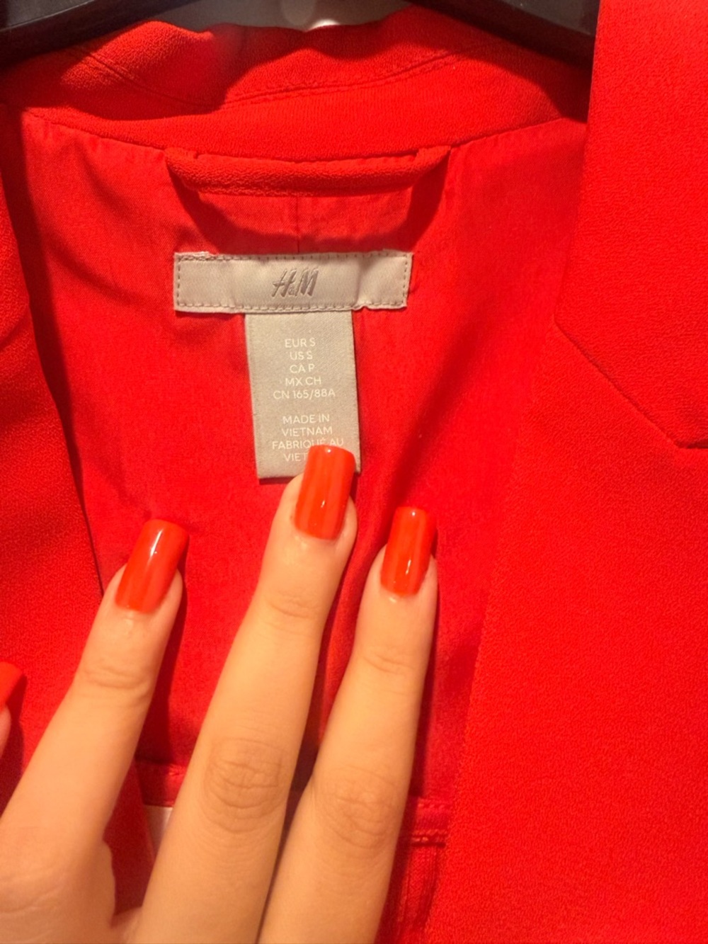 Size Small Top and Size 8 PantH&M Red Single Button Tailored Blazer and Pant Set - Picture 3 of 8